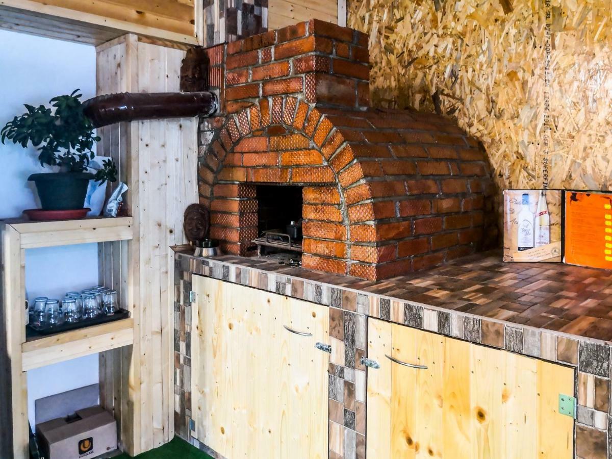 Casa De Vacanta Jeny Novaci-Străini Buitenkant foto