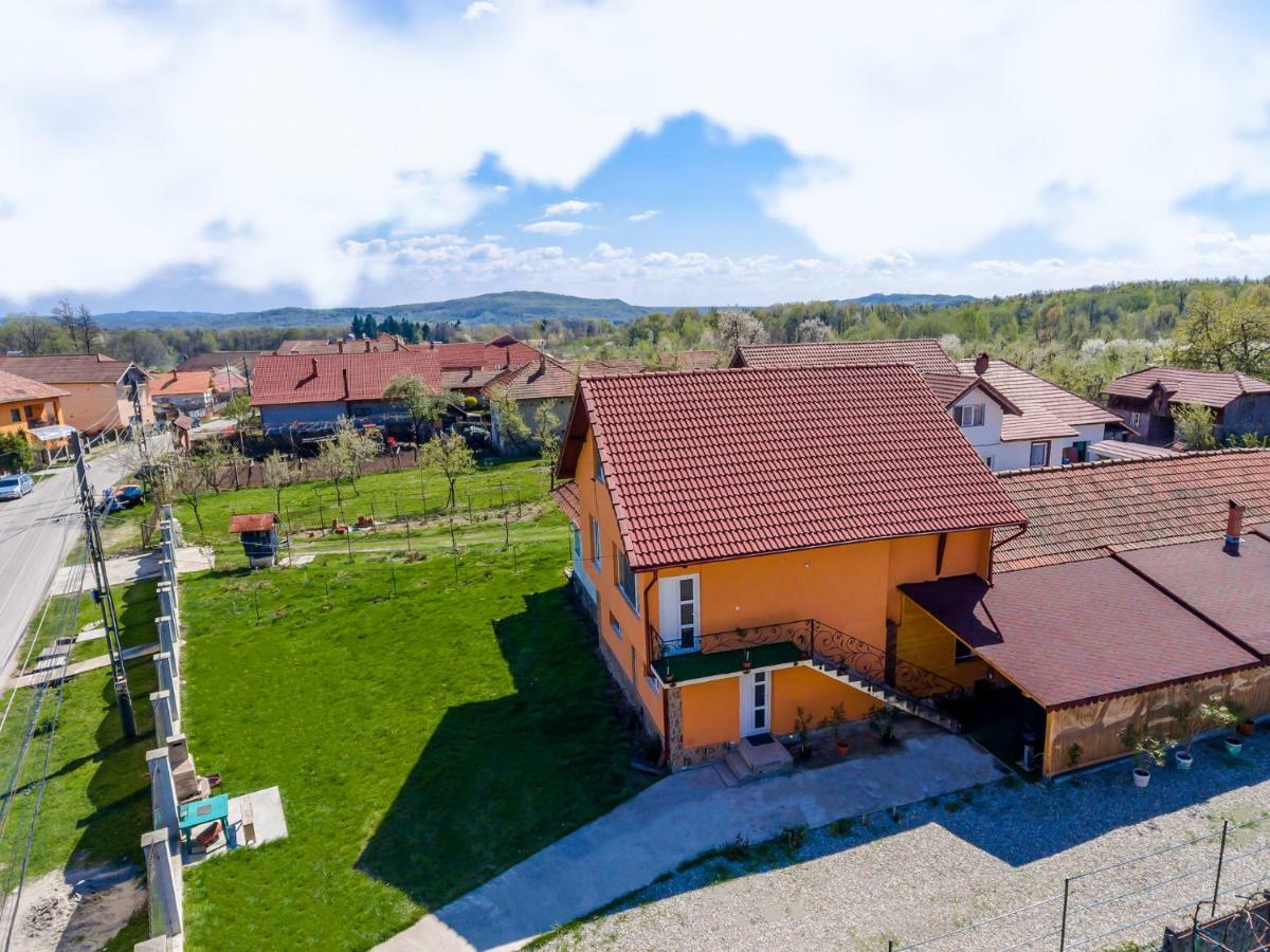 Casa De Vacanta Jeny Novaci-Străini Buitenkant foto